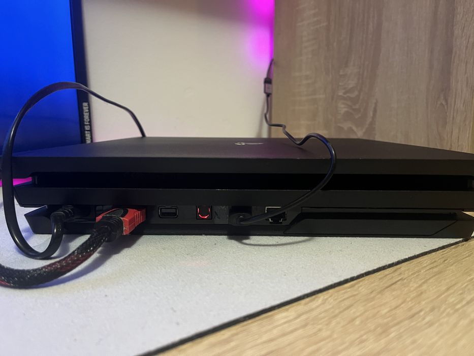 Playstation 4 pro 1 tera stocare