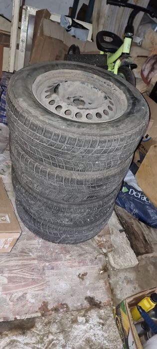 Продам шины с дисками R17