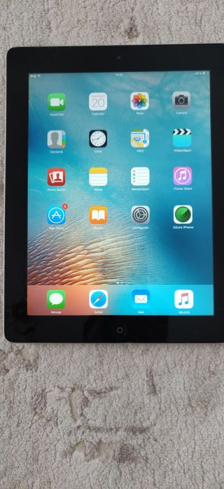 Vând iPad 4 32 gb sau schimb cu tableta android.