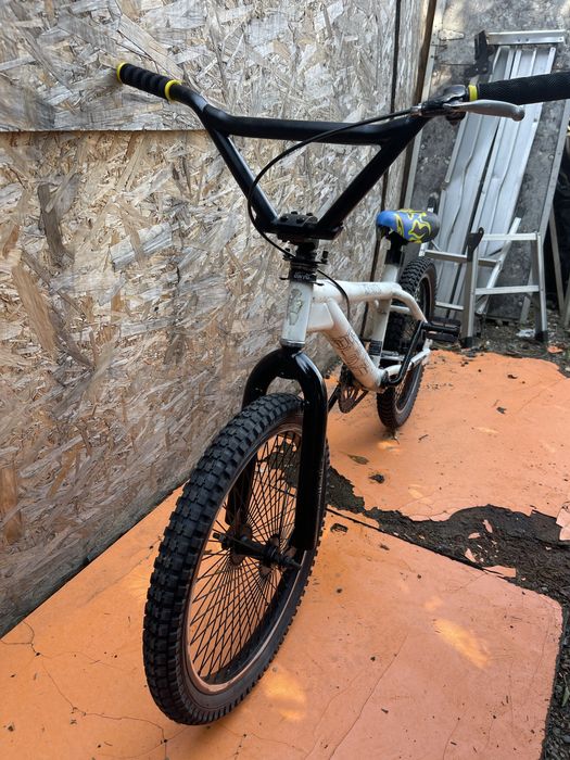 Bicicleta bmx jumper rhino roti 20”