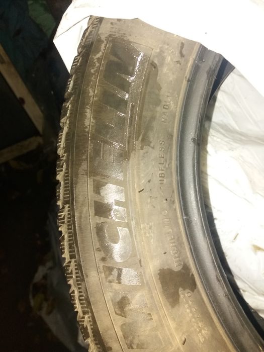 vind set4 anvelopeMICHELIN-5,5mm excelente 215×60×17 absolut simetri