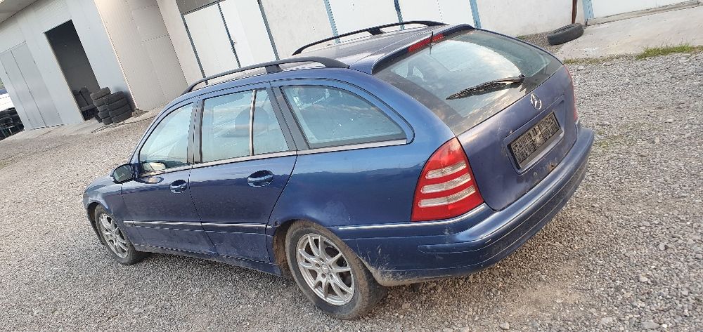 Piese Mercedes C class an fabricație 2004