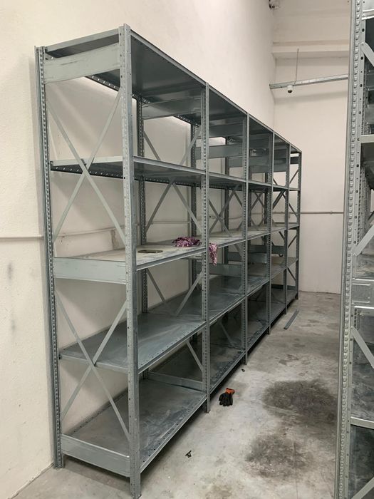 Rafturi metalice pentru depozitare marfa manuala si arhiva
