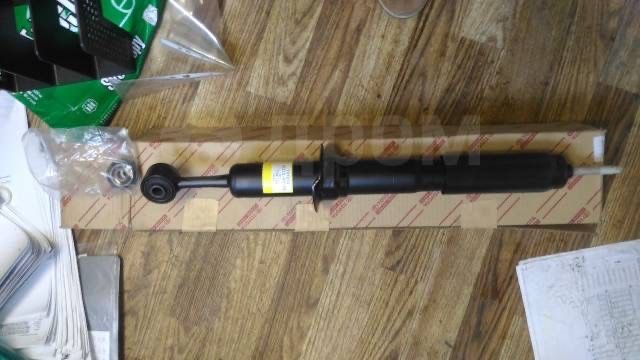 Передние амортизаторы Toyota LC120