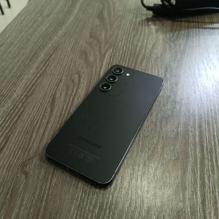 Samsung s 23 8/128