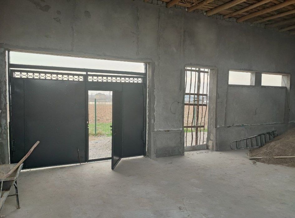 Участка сотилади 2,5 сотих 5 хона 70;фоиз битган