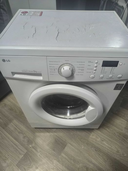 Продам машинку автомат б/у