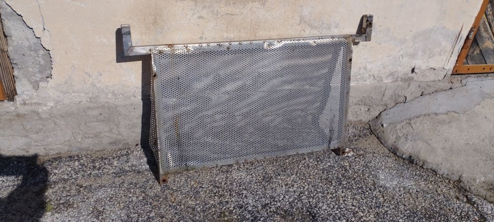 Предпазител за задно стъкло на пикап