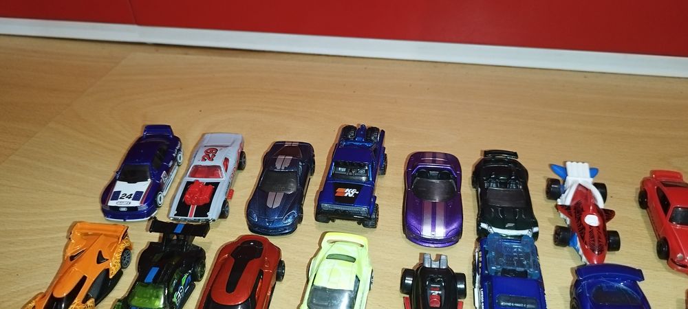 Колекционерски колички Hot Wheels!