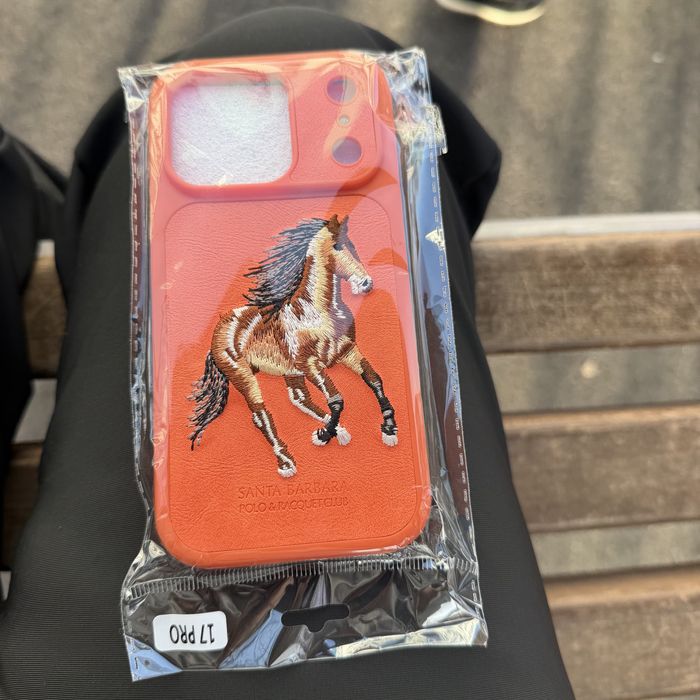 Продам чехол от айфон 17 про