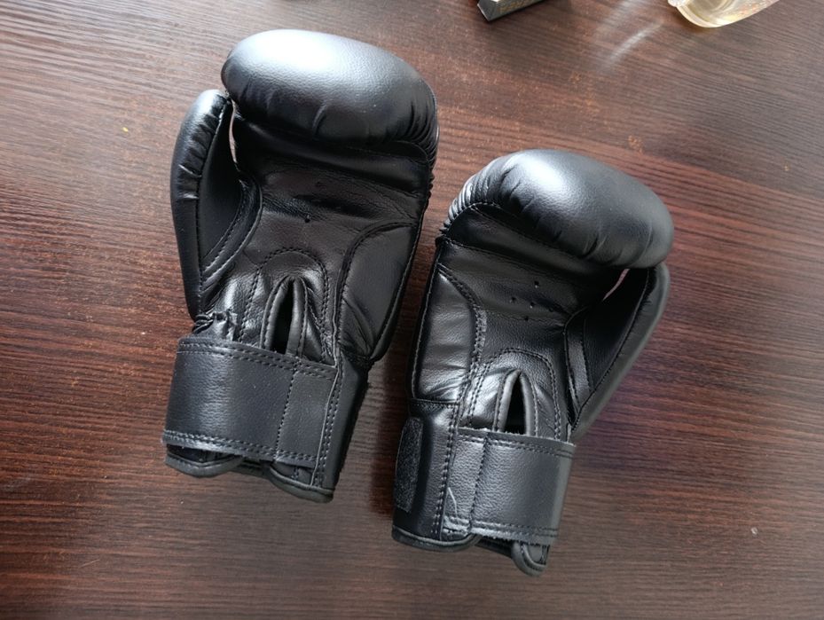 Боксерские перчатки 6 oz