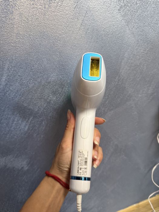 Фотоепилатор с охлаждаща приставка на марката lescolton