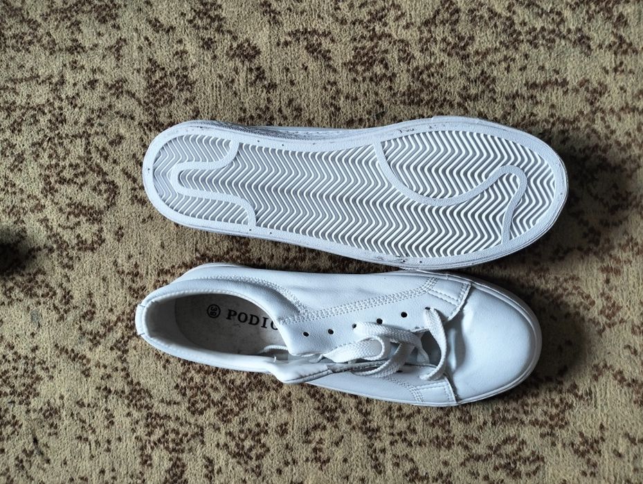 Продам новые кеды