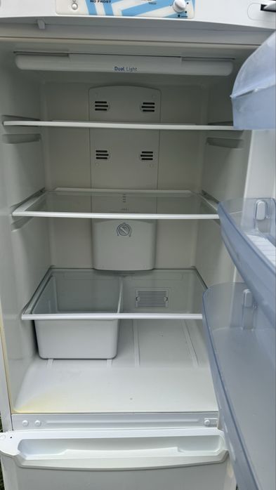 Холодильник INDESIT