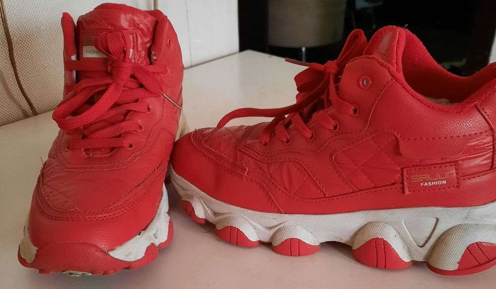 Кроссовки,размер 24,5.