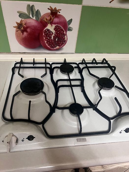 Продам газ плиту