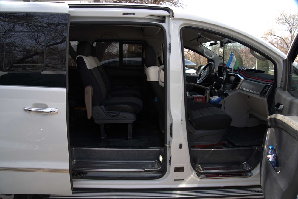 JAC 7 ва 10 ўринлик минивен хизматлари дача