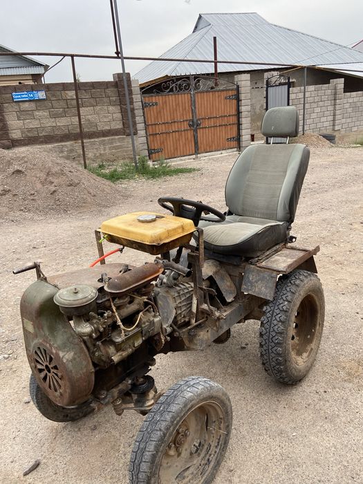 Трактор мини в хорошом состояние