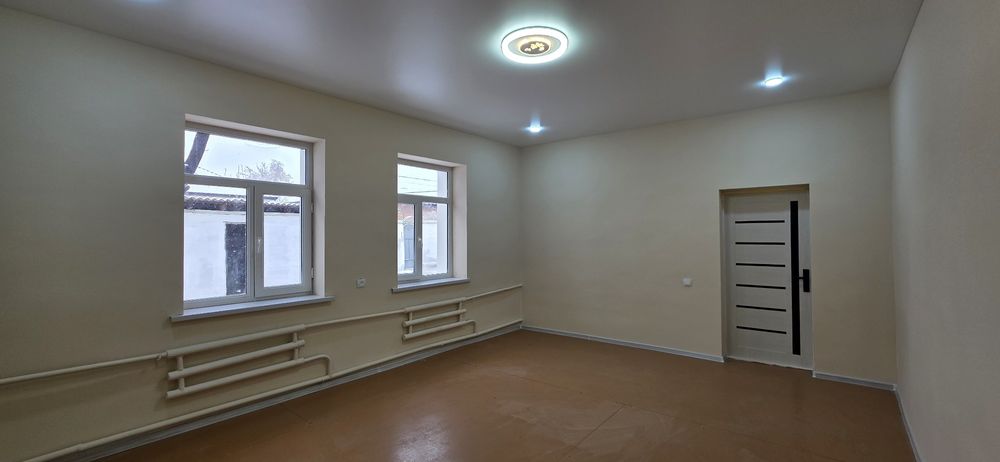 Olmaliqda srochno uy sotiladi. 6 sotix