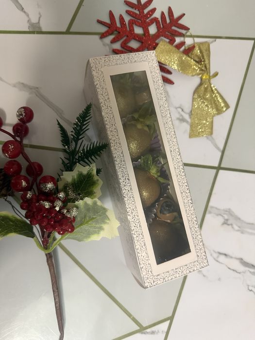 Клубника в школаде