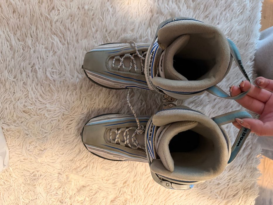 Кънки за лед (размер 37–40)