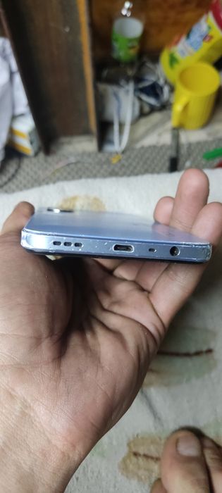 Продам телефон оппо а17