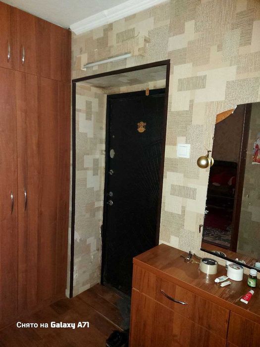 Продаётся 2-х ком. квартира , 2 этаж , без посредников Цена договорная