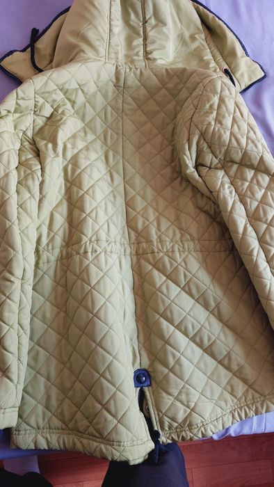 Продам женскую куртку