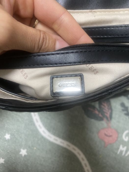 Оригинална чанта Guess