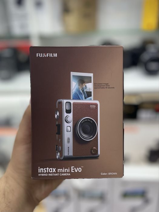 Instax mini evo.