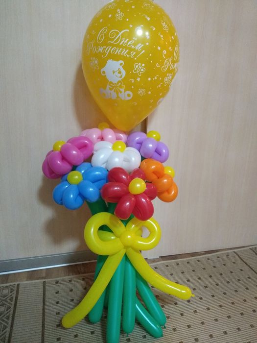 Цветочки из шаров