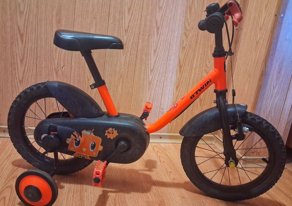 Vând biciclete de copii
