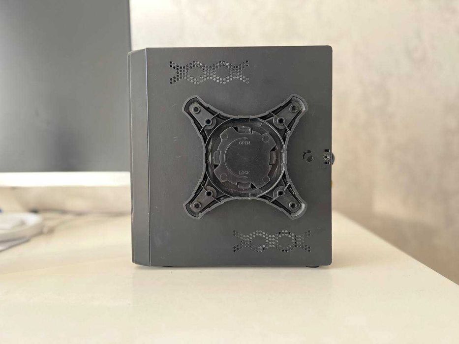 Корпус формата Mini ITX + блок питания
