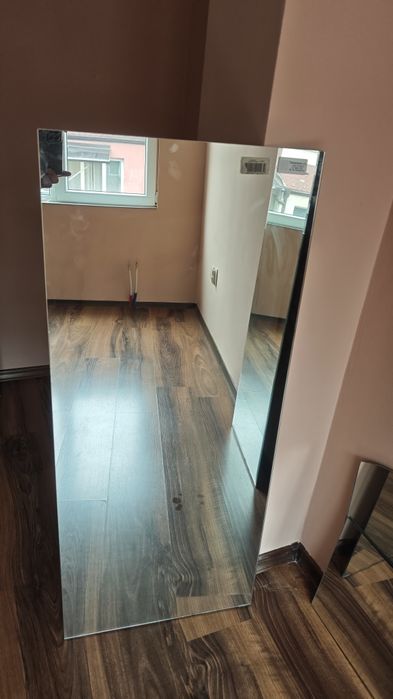 Продвам и подарявам огледала