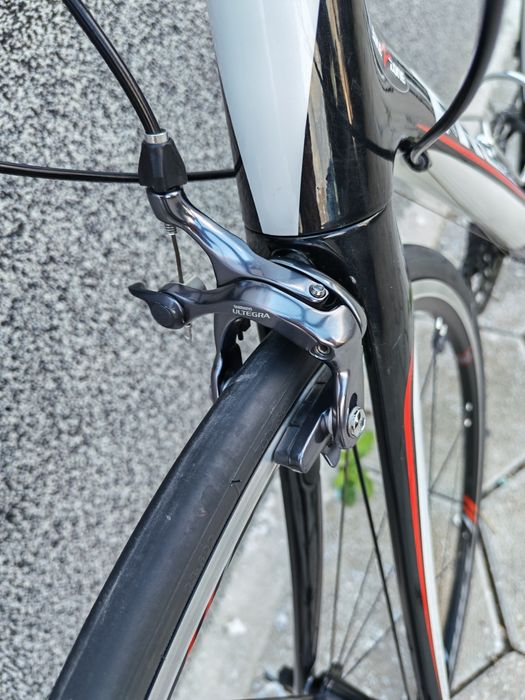 Карбонов Trek madone 4.7 шосеен велосипед колело
