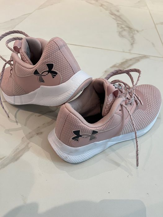 Under Armour маратонки