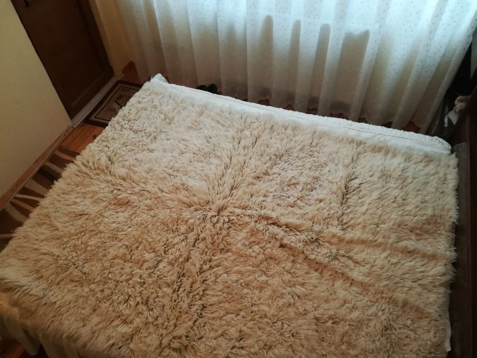 Ръчно тъкан реснак - китеник