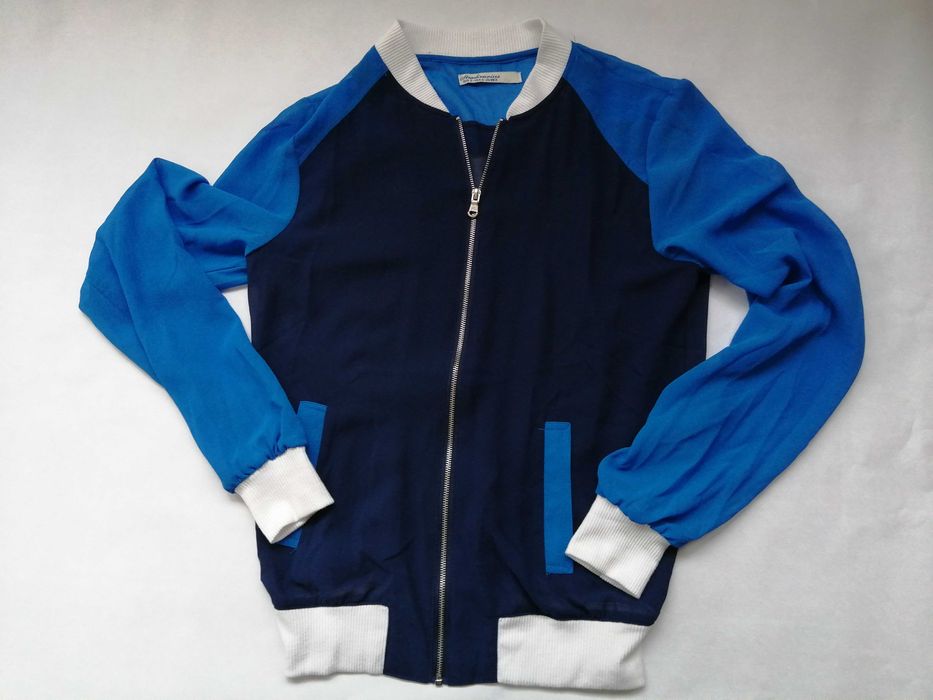 Jacheta Stradivarius dama masura S sport blue cu alb transparenta