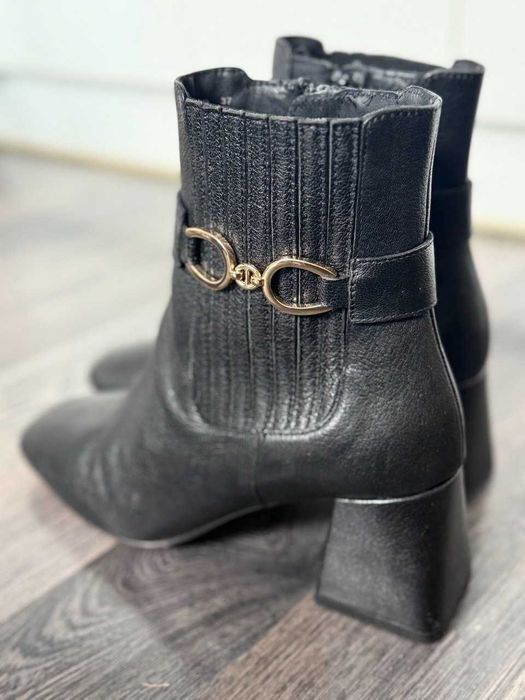 Боти на ток на марката GEOX - 37 размер