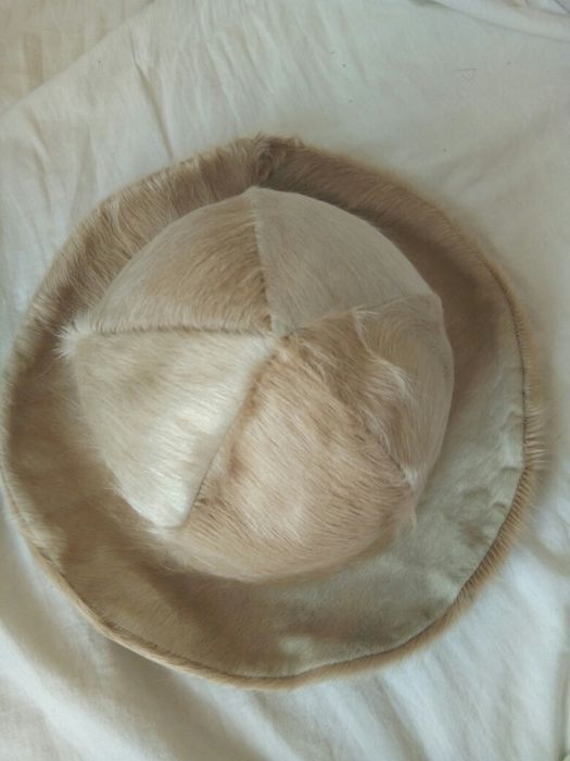 Gulere din blana nurca si caciula blana naturala