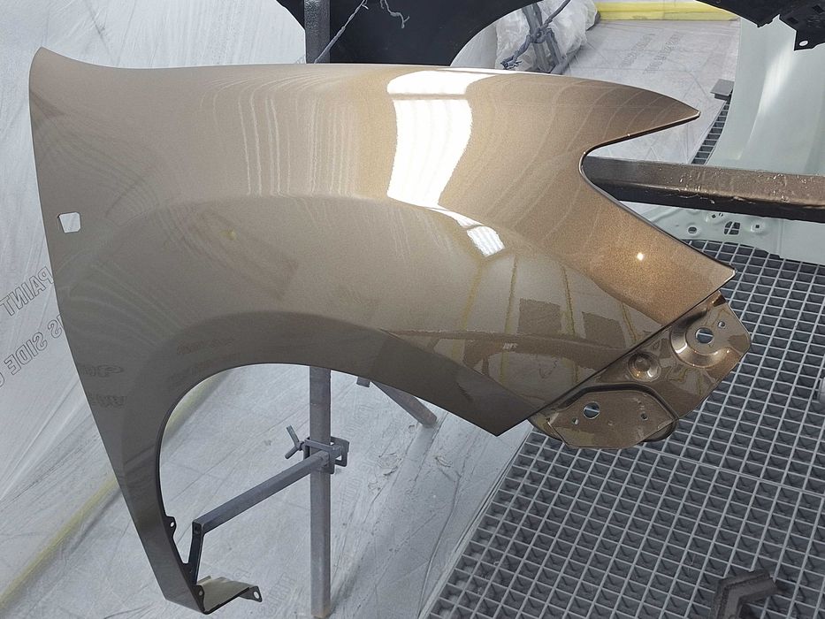 Aripa dreapta fata NOUA vopsita maro CNM Dacia Logan 2017 - 2020