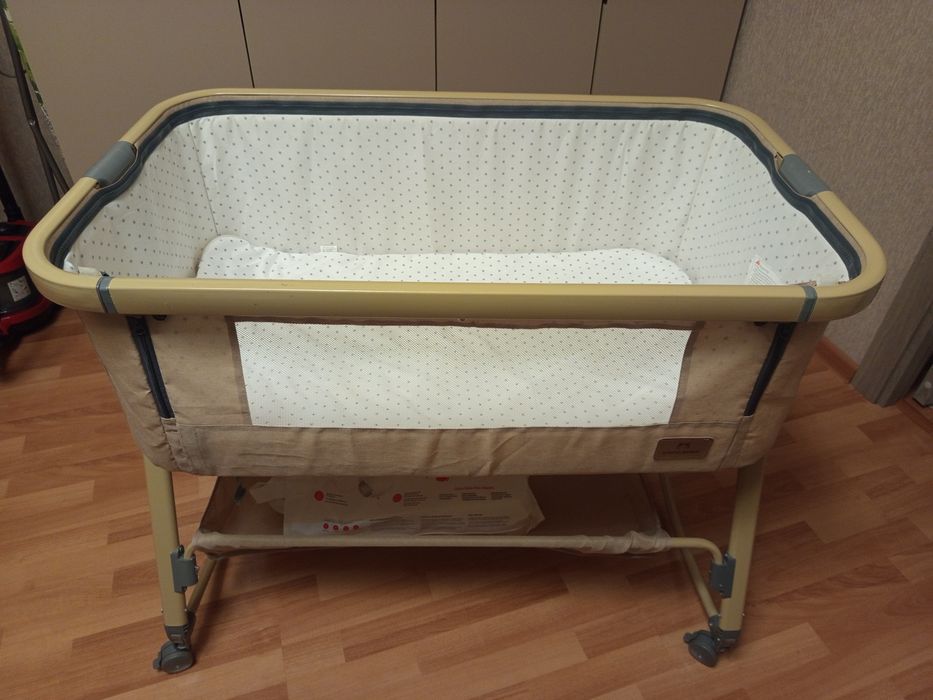 Продам детскую кроватку