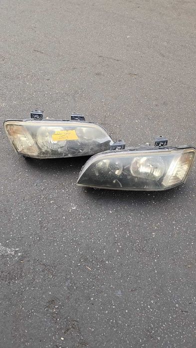 Фары на Holden Commodore