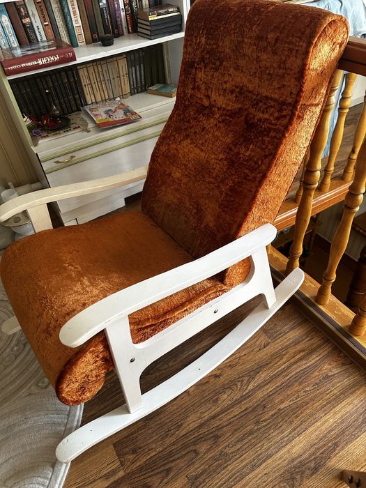 Кресло качалка в отличном состоянии