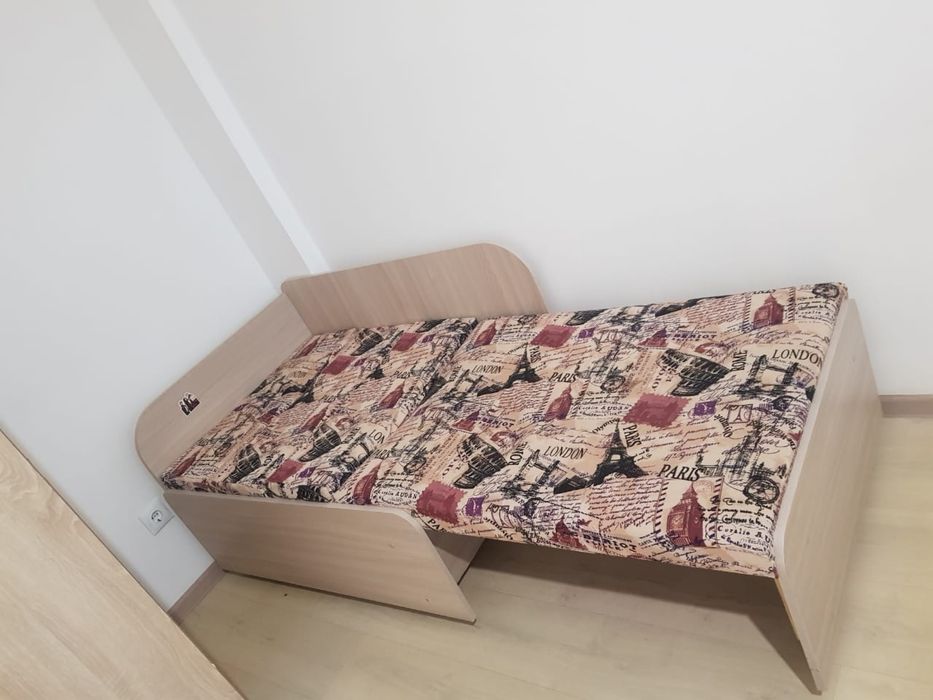 Продам срочно кресло  2шт