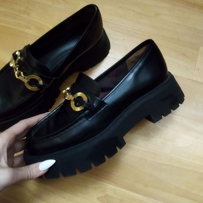 продам лоферы Zara