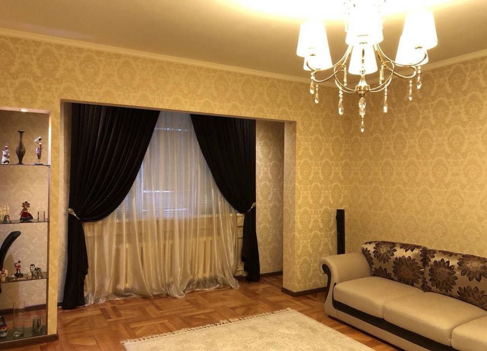 Квартира на С.Барака 2/4/4 общ пл 62м  с обстановкой