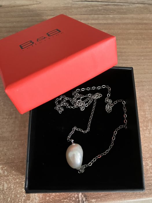 Lantisor nou, argint cu piatra pretioasa