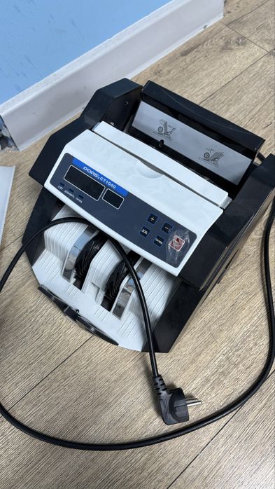 Счетчик денег банкнот