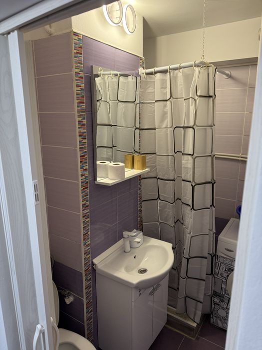 inchiriez garsoniera confort 1 zona Dalas